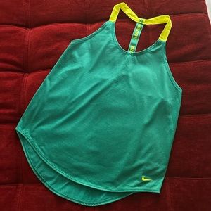 NIKE RUNNING TOP
